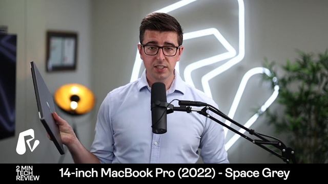 10 core 14-inch MacBook Pro 2022 (2 MIN TECH REVIEW) смотреть онлайн