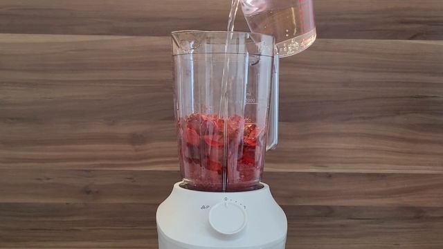 Will the rose petals be crushed in the blender? #willitblend ? смотреть онлайн