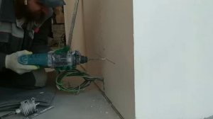 Как я устанавливаю подрозетники, коронка 72мм можно и даже немного больше.