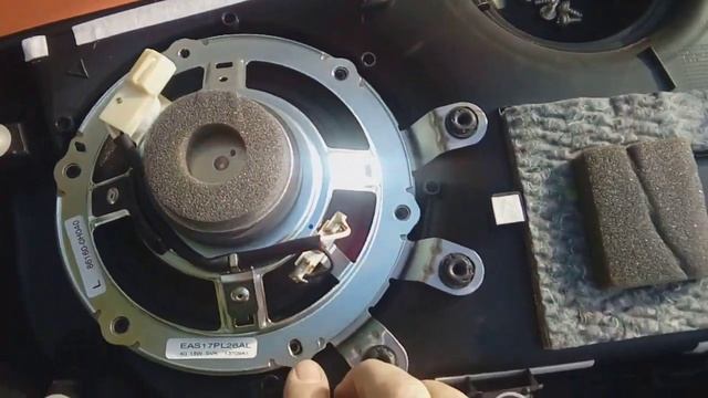 Citreon C1/ Pug 107 2004-2014 how to replace door speakers,step by step simple guide. смотреть онлайн