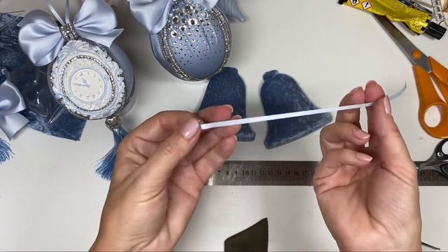 елочные игрушки своими руками. Украшаем колокольчик. смотреть онлайн