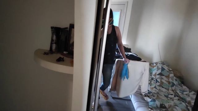 Мою душевую кабину!!Не хочет отмываться))