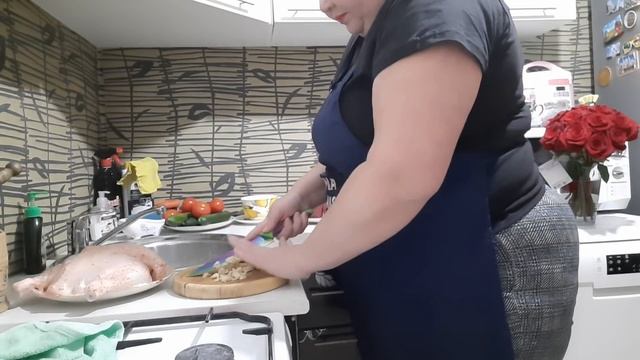 Жарю курицу?Все погорело?ОЧВКУСНО?Целую?ручки? смотреть онлайн