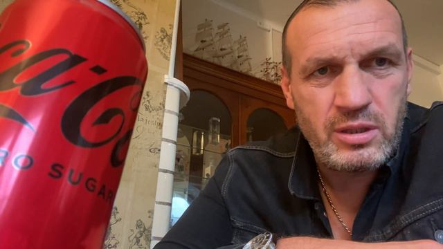 Не Верующий католик или вода вместо Кока-Колы смотреть онлайн