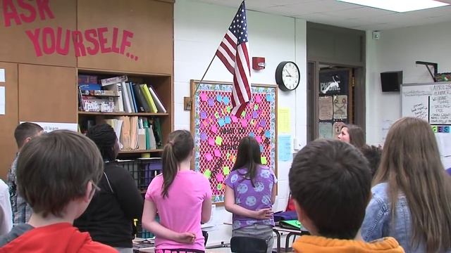Pledge of Allegiance - Brody Middle School смотреть онлайн
