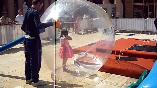 Водный шар. Водный аттракцион смотреть онлайн