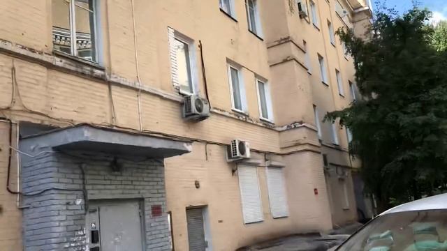 Штраф за парковку на тротуаре, трещина на лобовом и гнутый капот смотреть онлайн