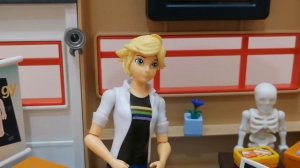 Маринетт в больнице, Хлоя в тюрьме. Видео из персонажей Леди Баг и Супер-Кот