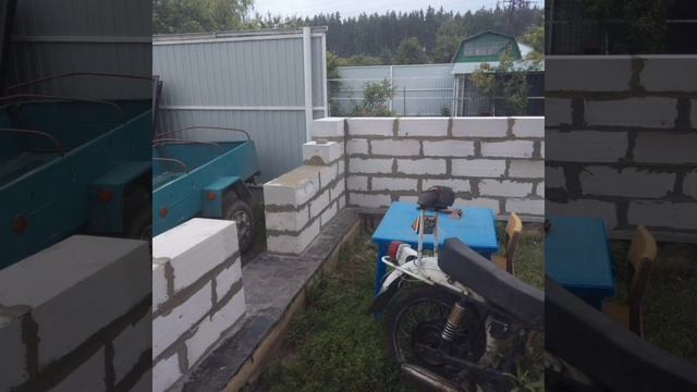 Бюджетная баня из пеноблоков своими руками. Строим на даче. Обзор бани 4×5. смотреть онлайн