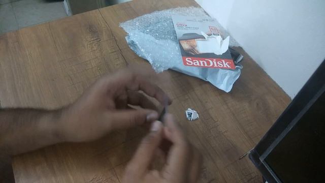 SanDisk Ultra 64GB Class 10 UHS-I SDXC Memory Card 80mb/s - Unboxing (Raw Video) смотреть онлайн