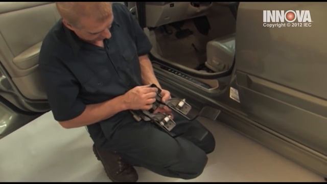 How to change Accelerator Pedal Position (APP) Sensor - 2002 Infiniti I35 смотреть онлайн