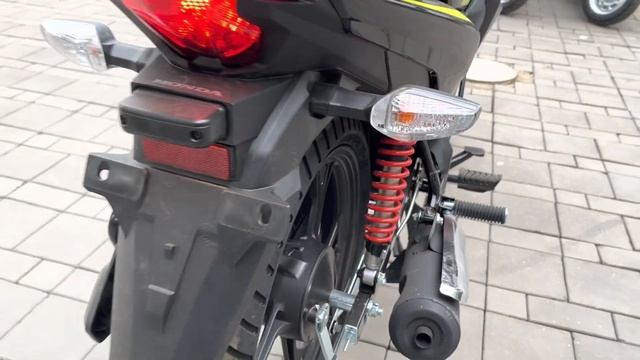 Honda Sp 125 bs7 // E20 Striking Green Detailed Review In Hindi 2023 смотреть онлайн