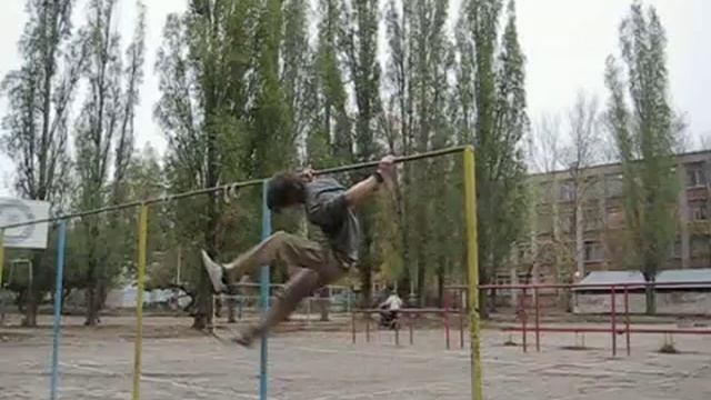 Турник. Спад в полотенце смотреть онлайн