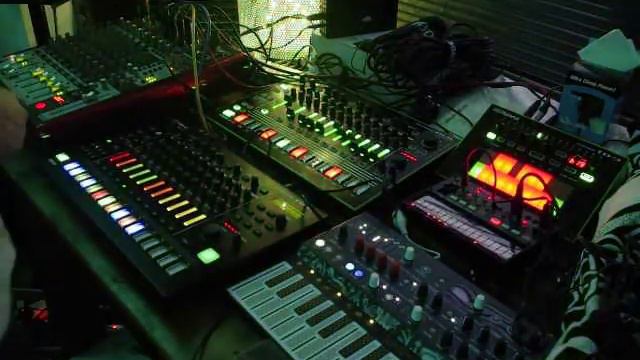 Live Session Vol 4 - Talkin' Crazy (Short Trip Remix) TR8S AND MORE смотреть онлайн