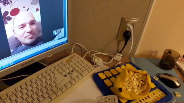 Bananagrams по Скайпу смотреть онлайн