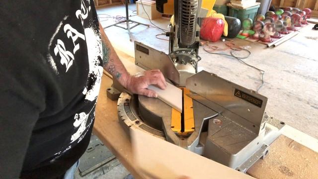 How to cut basic 45 degree angles смотреть онлайн