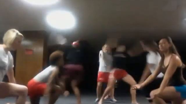 BSU Track Team Dance смотреть онлайн