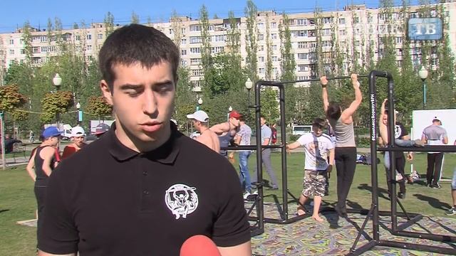 Рекорд по отжиманиям на брусьях к юбилею Победы! смотреть онлайн