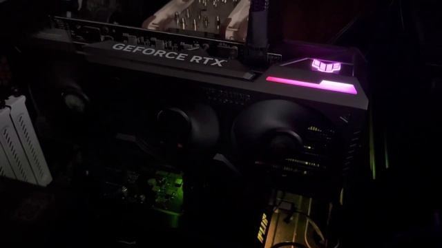 RGB-Beleuchtung: ASUS TUF Gaming GeForce RTX 4070 Ti OC смотреть онлайн