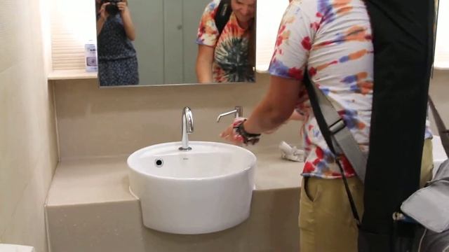 Туалеты Сингапура смотреть онлайн