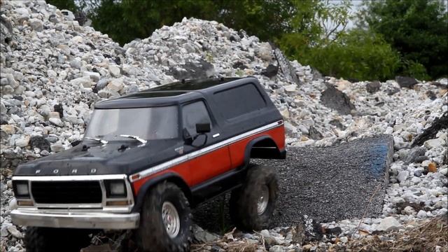The best of Ford Bronco traxxas trx4 in action-mud and hill смотреть онлайн