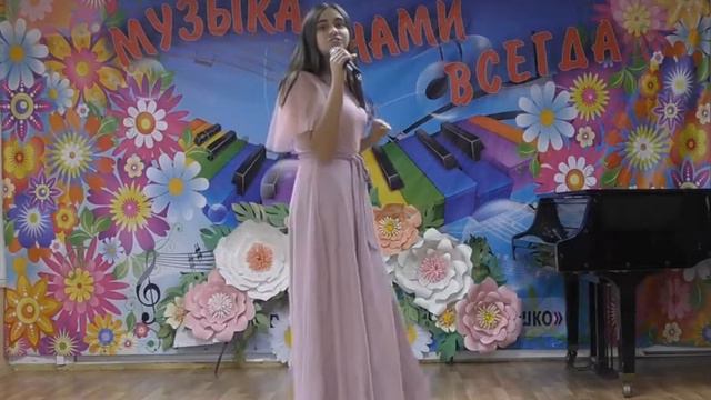 Двс "ТАЛАНТ" Бугаева Полина исполняет песню "Мама, я скажу тебе спасибо" смотреть онлайн