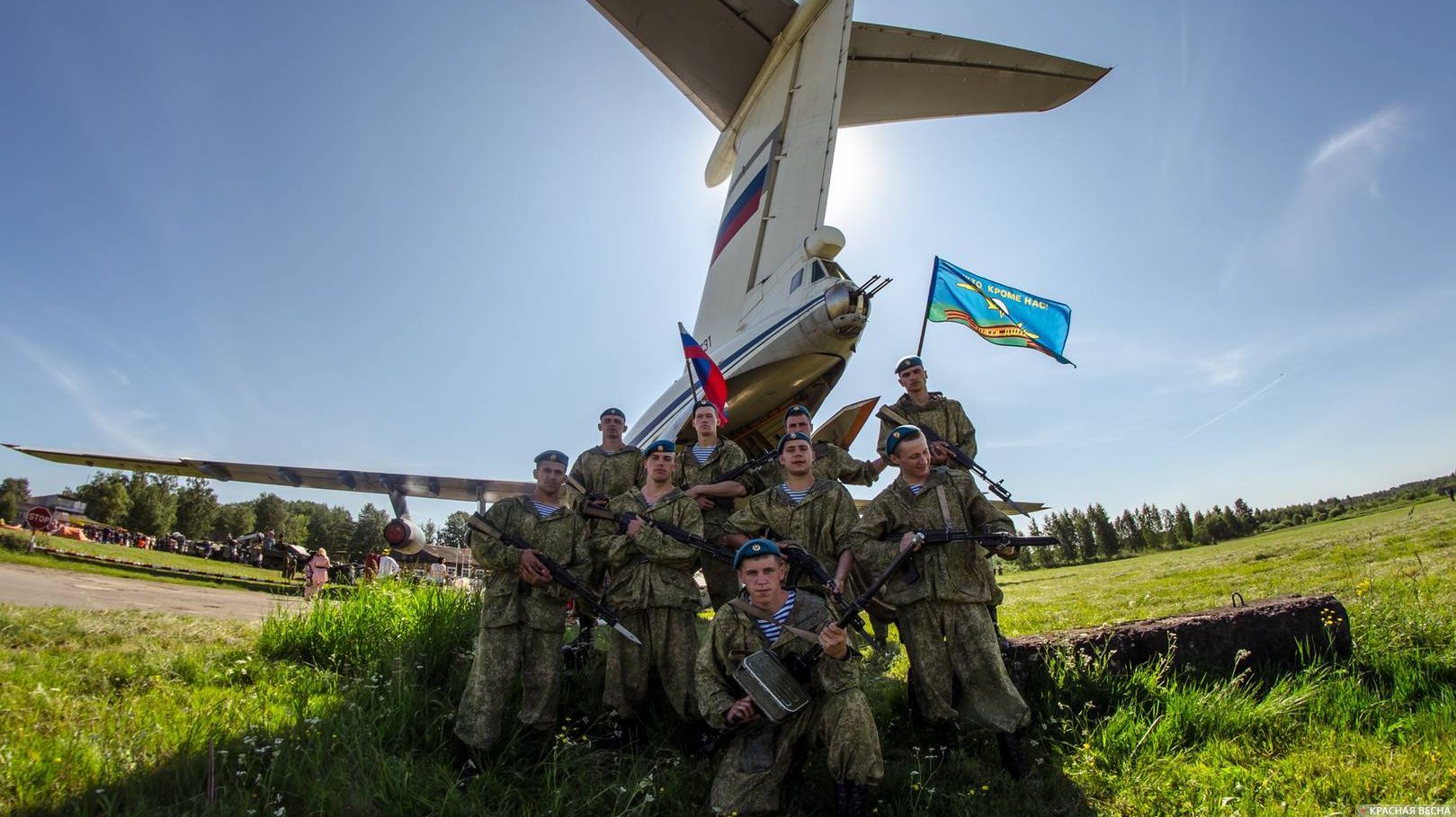 Песня - День Победы в исполнении военнослужащих 76 гвардейской десантно-штурмовой дивизии смотреть онлайн