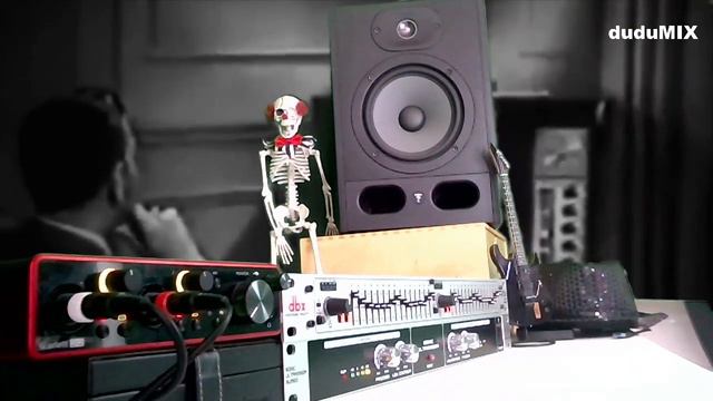 Too Fast To Live-16 BIT vs Solid Session-Format 1 смотреть онлайн
