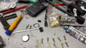 Заклинил замок зажигания на Киа ремонт замка