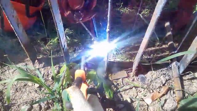 Как открыть навесной замок разрезом и не потерять его. смотреть онлайн