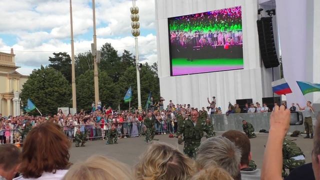 День ВДВ на ВДНХ 2015. Показательные выступления по рукопашному бою.