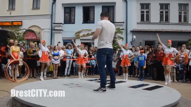 BrestCITY.com: Площадка для уличных музыкантов появилась в Бресте смотреть онлайн