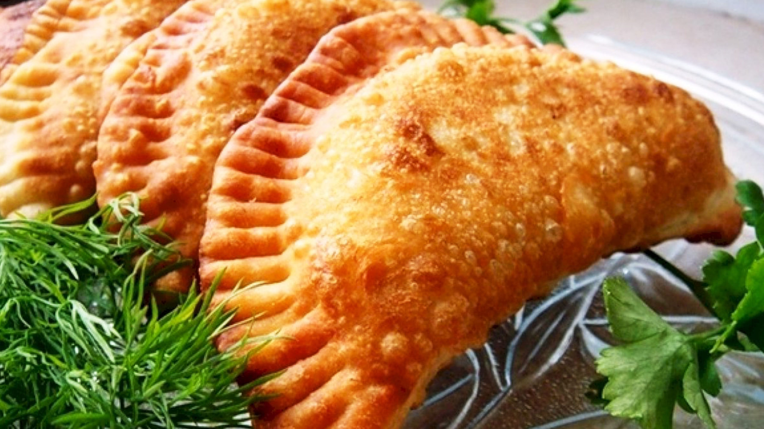 Домашние сочные чебуреки!!!!!