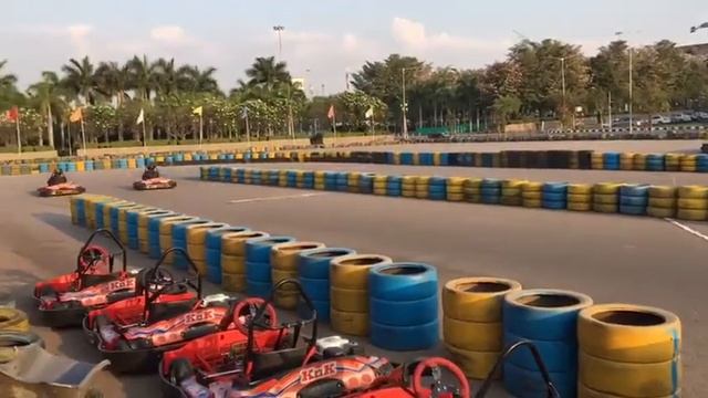 Go Karting Hyderabad Airport смотреть онлайн
