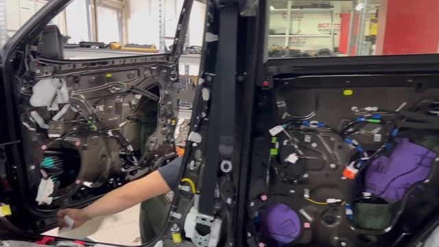 Шумоизоляция Toyota LC300 смотреть онлайн