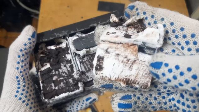 Что внутри аккумулятора? Разбираем и смотрим. смотреть онлайн