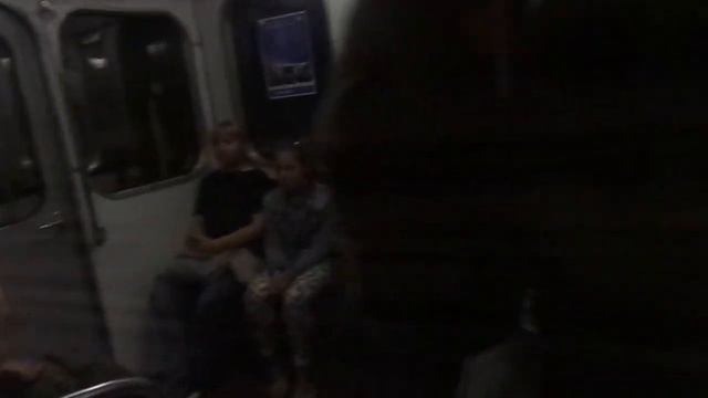 Метропоезд Санкт-Петербурга 8-133: метровагон Ем-501, б. 6914 - 1 линия (23.06.18) смотреть онлайн