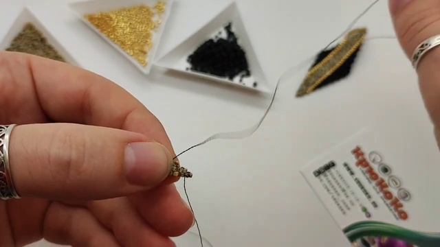 Плетем стильные серьги-ромбы кирпичным плетением из бисера смотреть онлайн