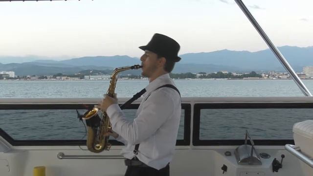 Саксофонист Сочи Артур Бедикян смотреть онлайн