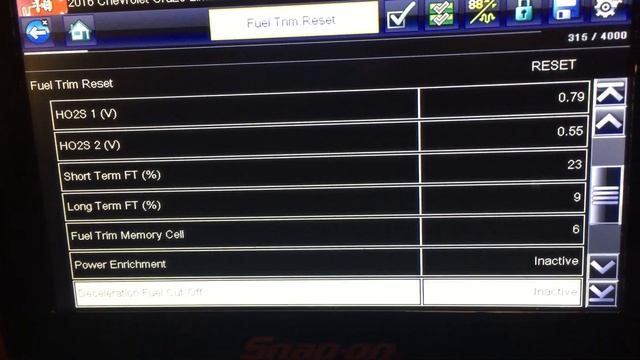 Fuel Trim reset with a vacuum leak. Watch LTFT react to STFT. смотреть онлайн