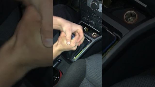 Снятие ручки КПП opel astra h смотреть онлайн