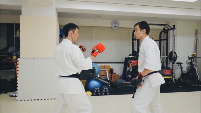 Kyokushin Karate - Sparring with Head Punches (Shinken Shobu) смотреть онлайн