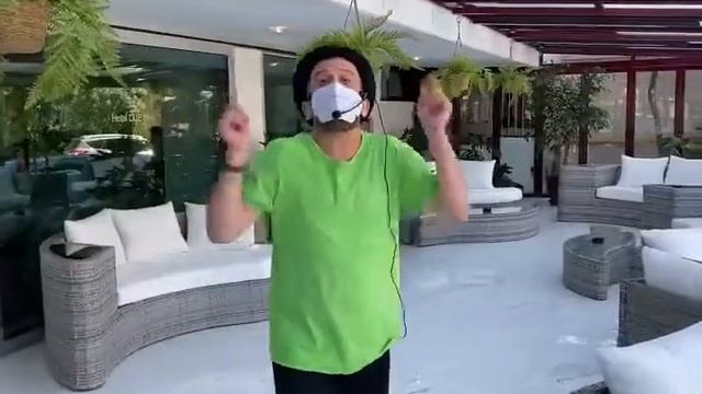 La piscina e la veranda - Hotel Due Mari смотреть онлайн