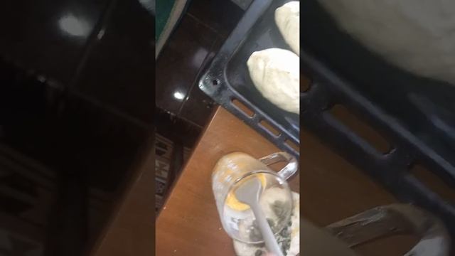 ПИРОГИ С НАРУБЛЕННОЙ ГОВЬЯЖЬЕЙ ПЕЧЕНЬЮ С ОЛИВКОВЫМ МАСЛОМ И ЗЕЛЕНЬЮ! НАТУРПРОДУКТ! смотреть онлайн