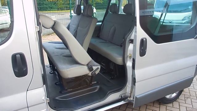 FOR SALE - www.clarkson-commercials.co.uk - 2012 Renault Trafic LL29 DCi 115ps LWB Mini Bus NO VAT смотреть онлайн