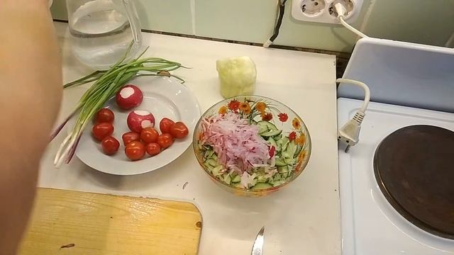 ПРОСТОЙ САЛАТ ИЗ ОВОЩЕЙ НА СКОРУЮ РУКУ. САЛАТ БОМБА!!! смотреть онлайн