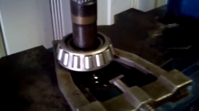 Снятие подшипника смотреть онлайн