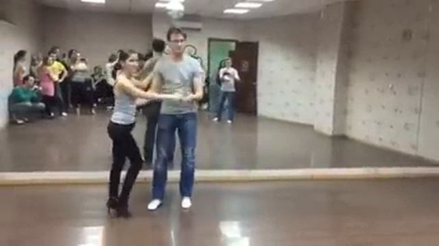 Сальса урок в Mambotime, средний уровень, 13/01/2015 смотреть онлайн