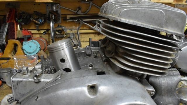 Двигатель ИЖ Юпитер-4 переходной завода имени Малышева. Разбор. смотреть онлайн