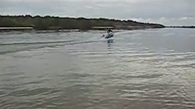 Лодка Савала-26 30 км час под 5 лс! 3 смотреть онлайн